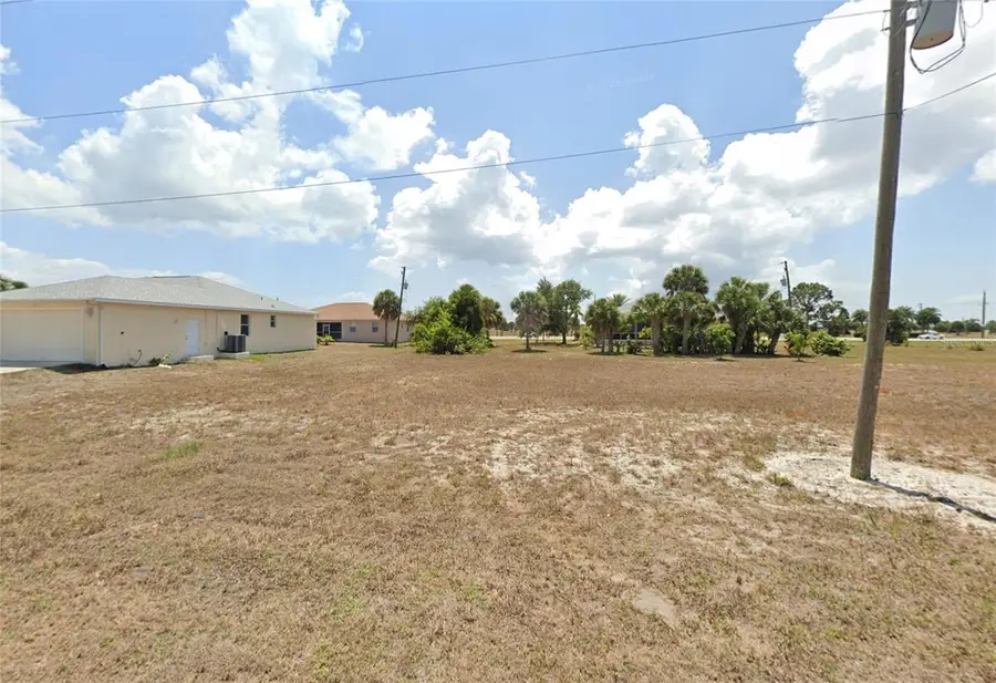 21 Brig Circle E, Placida, FL 33946 - #2