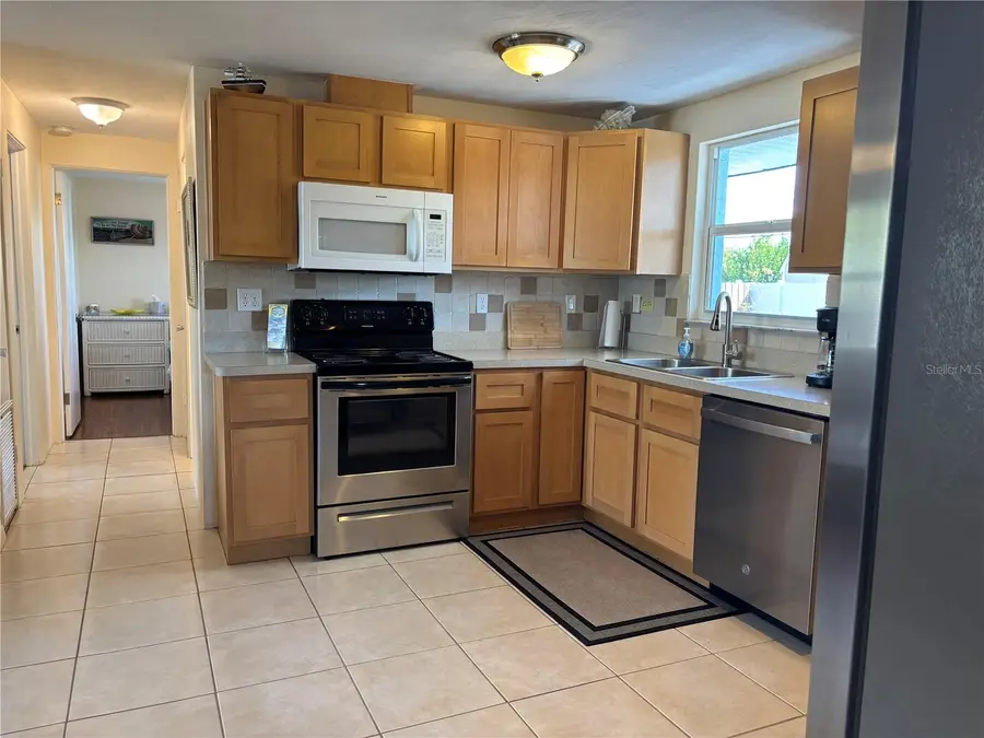 231 Lakeview Lane, Englewood, FL 34223 - #3