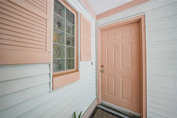 1051 Forrest Nelson Boulevard #201, PORT CHARLOTTE, FL 33952