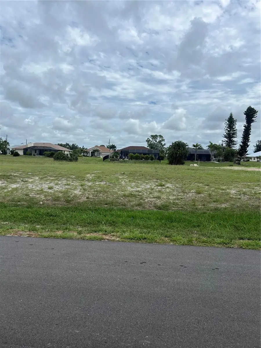 120 Mark Twain Lane, Rotonda West, FL 33947 - #2