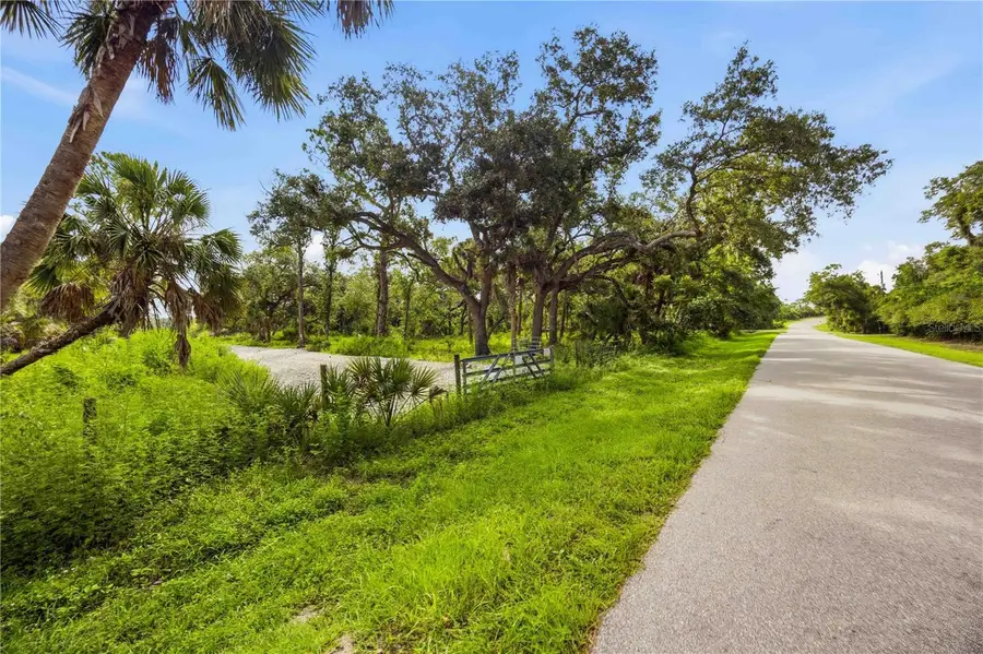 S Moon Drive, Venice, FL 34292 - #3