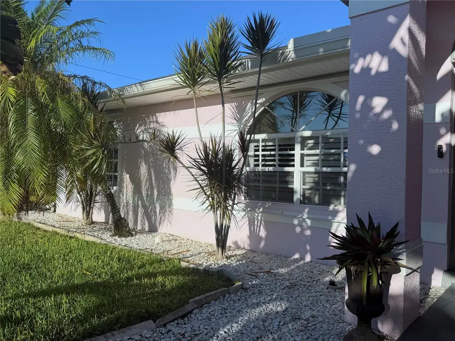 1943 SE 8th Place, Cape Coral, FL 33990 - #3