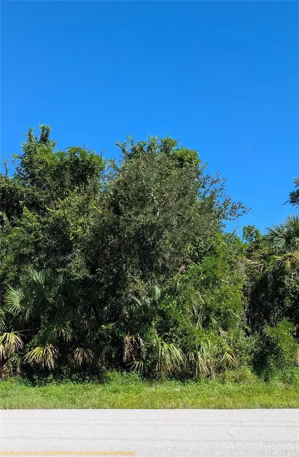 16475 Chamberlain Boulevard, PORT CHARLOTTE, FL 33954