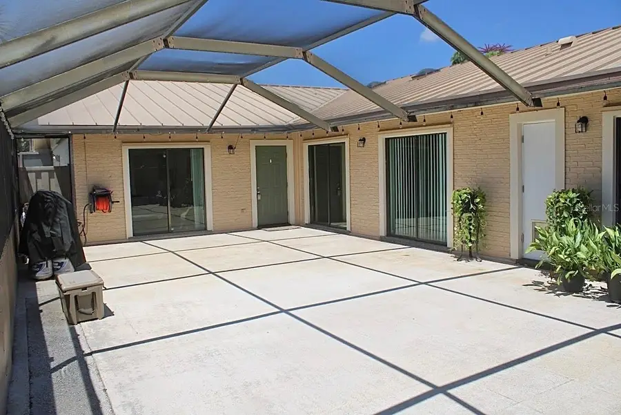 5258 Eagle Lake Drive, Palm Beach Gardens, FL 33418 - Image #2