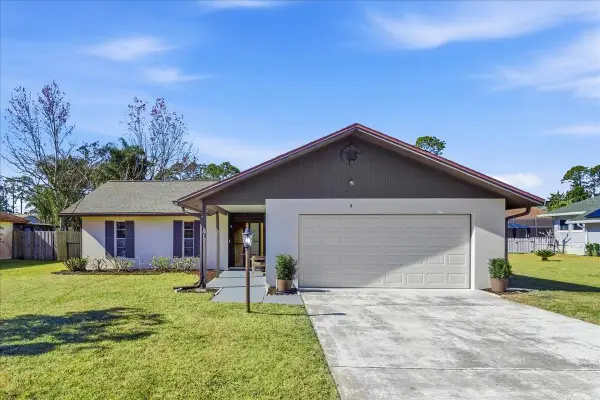 8 Berkshire Lane, PALM COAST, FL 32137