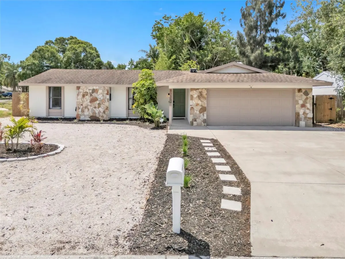 6305 36th Avenue W, Bradenton, FL 34209 - #1