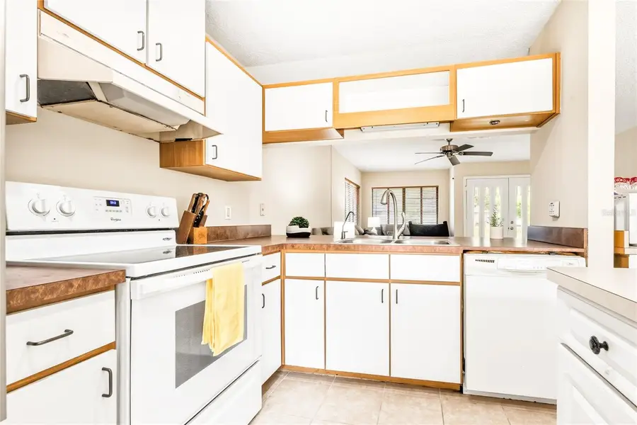 8 Lladd Court, Palm Coast, FL 32164 - #3