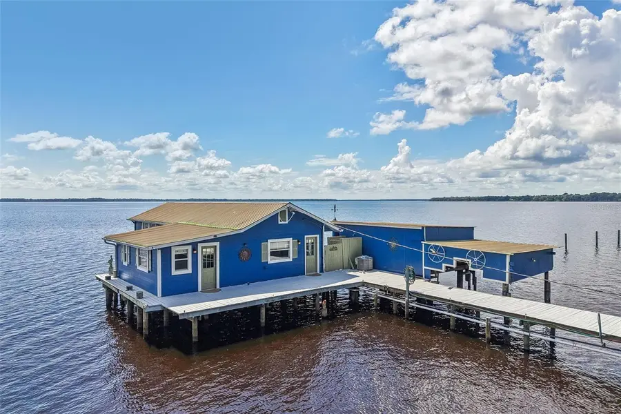 21 S Lake Street, Crescent City, FL 32112 - #3