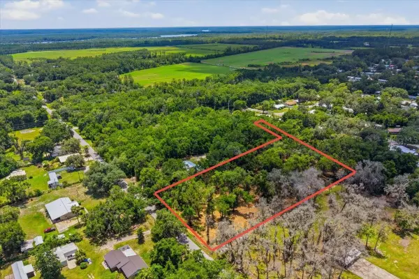 2800 Lundy Road, PALATKA, FL 32177