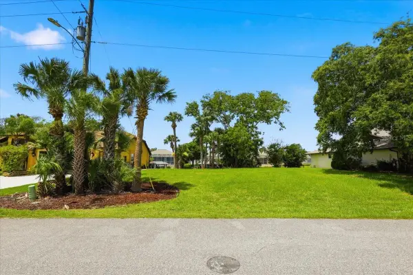 27 Cottonwood Court, PALM COAST, FL 32137