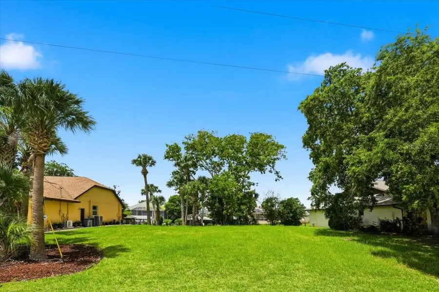 27 Cottonwood Court, Palm Coast, FL 32137 - #2