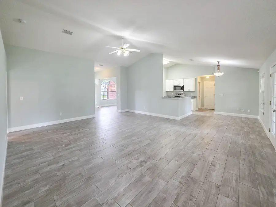 4 Llowick Court, Palm Coast, FL 32164 - #3