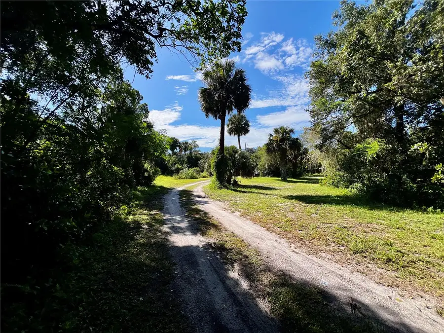 837 Snow Hill Road, Geneva, FL 32732 - Image #3