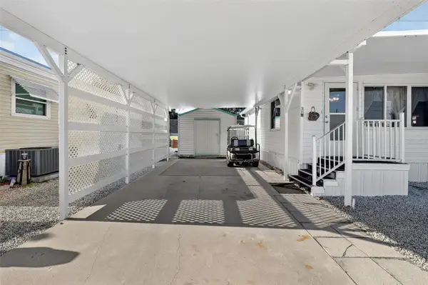 11324 Goldfinch Way, LEESBURG, FL 34788