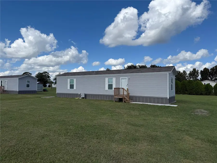 1101 Nw 12th Lane, Lake Panasoffkee, FL 33538 - Image #2
