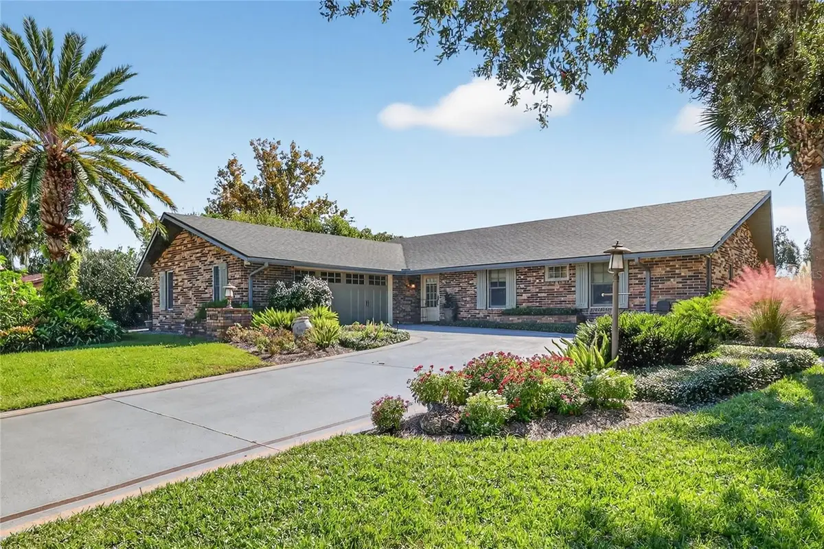 5426 Twin Palms Road, Fruitland Park, FL 34731 - Image #1