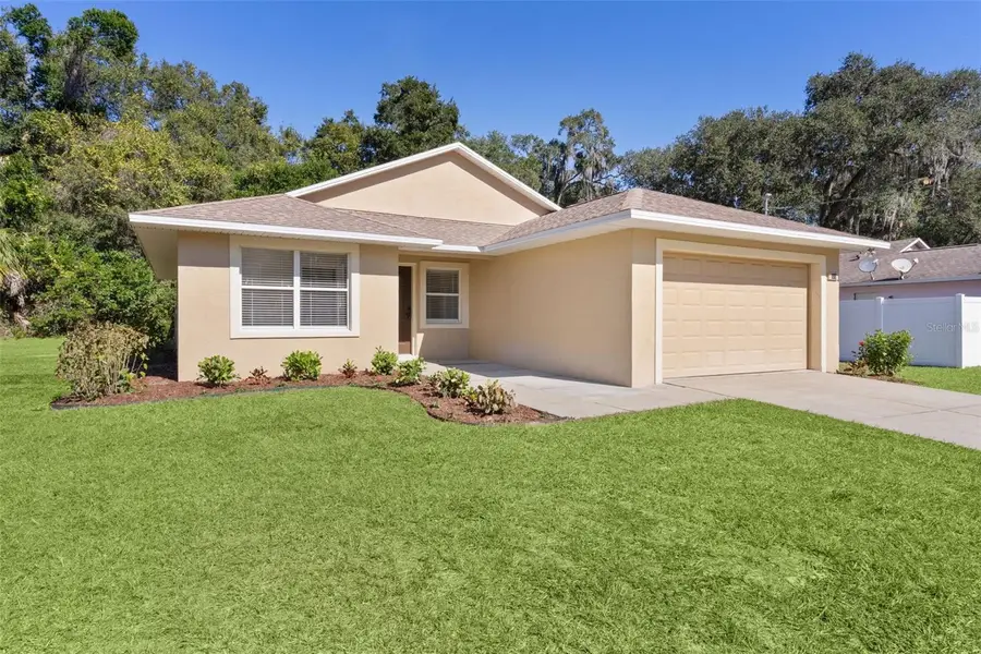 323 W Lady Lake Boulevard, Lady Lake, FL 32159 - Image #2