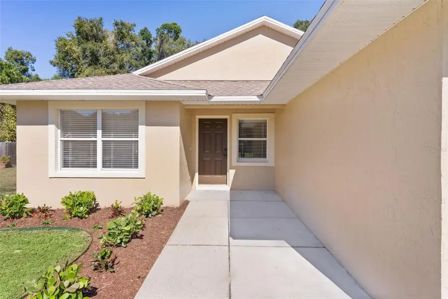 323 W Lady Lake Boulevard, Lady Lake, FL 32159 - Image #3