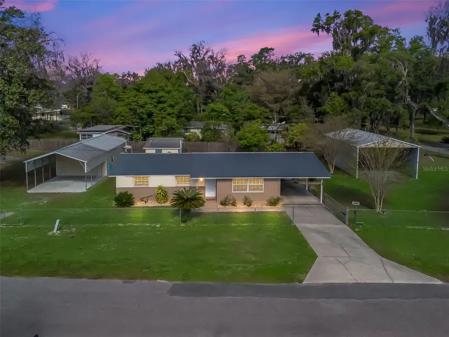 2376 Cr 444, Lake Panasoffkee, FL 33538 - Image #2