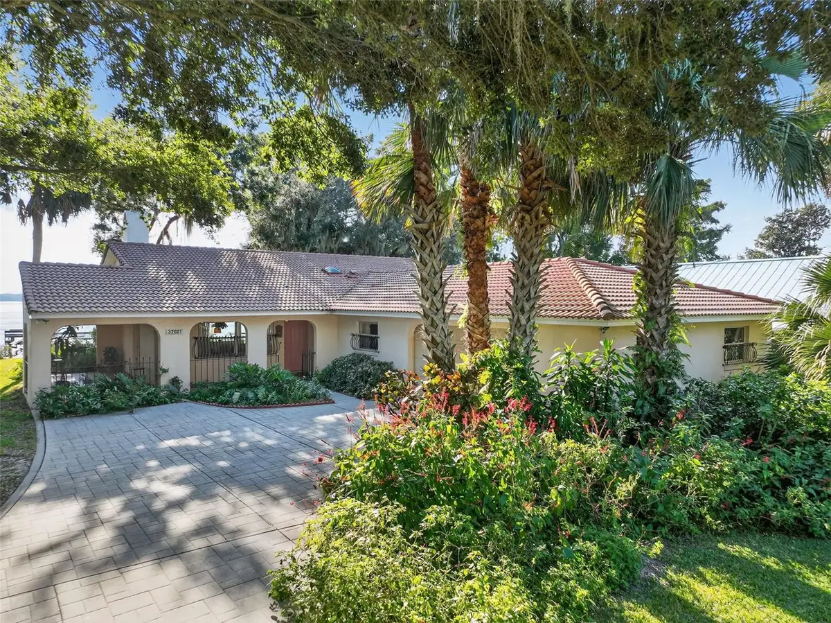 32601 Lakeshore Drive, Tavares, FL 32778 - Image #1