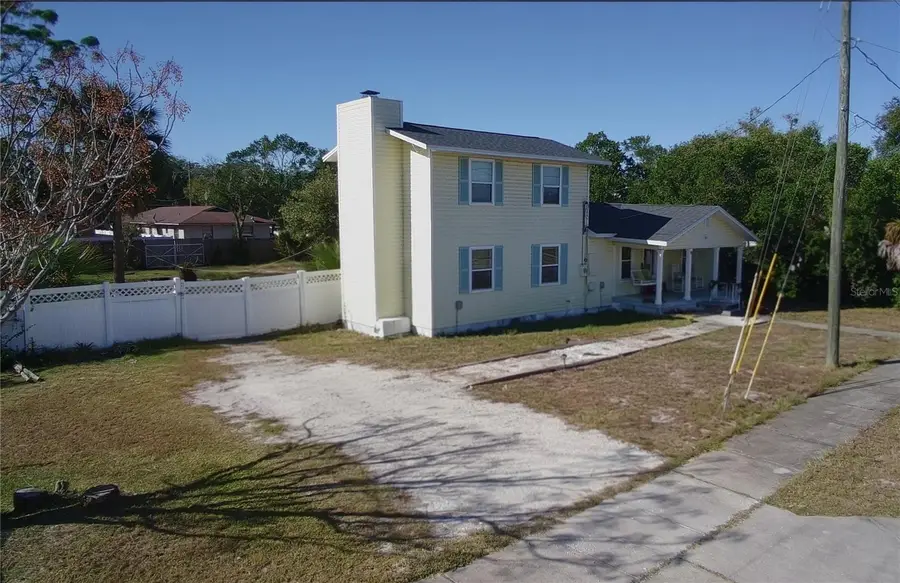 811 N Disston Avenue, Tavares, FL 32778 - Image #2