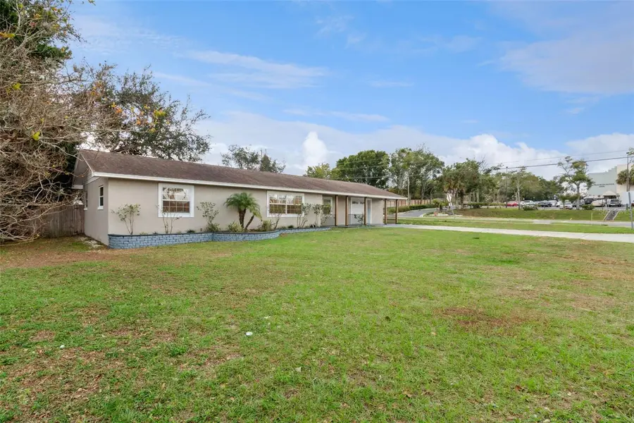 520 W Charlotte Avenue, Eustis, FL 32726 - Image #2