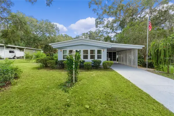 354 Ivanhoe Circle, LADY LAKE, FL 32159