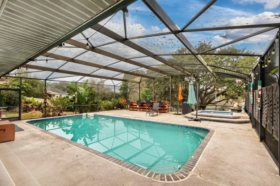 33719 Overton Drive, Leesburg, FL 34788 - Image #2