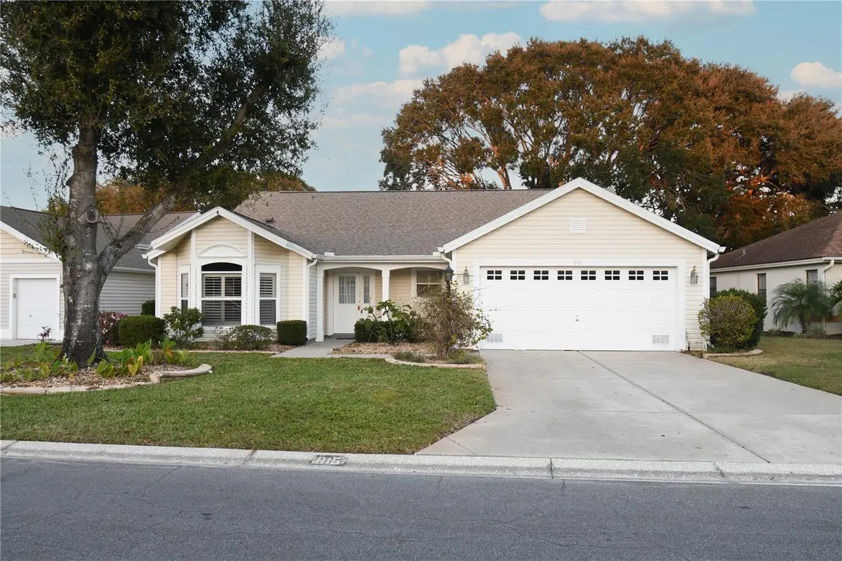 915 Ramos Drive, Lady Lake, FL 32159 - Image #1