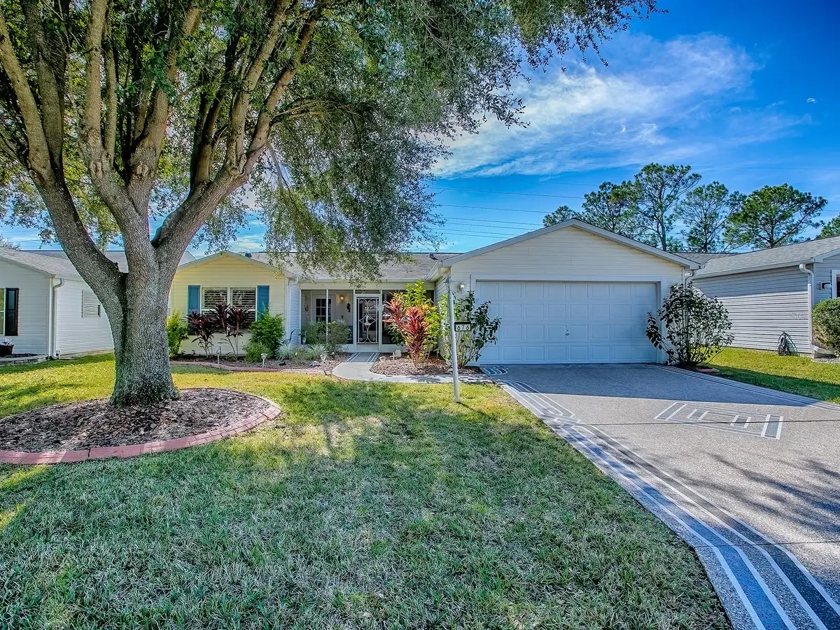 676 Camino Del Rey Drive, Lady Lake, FL 32159 - Image #1
