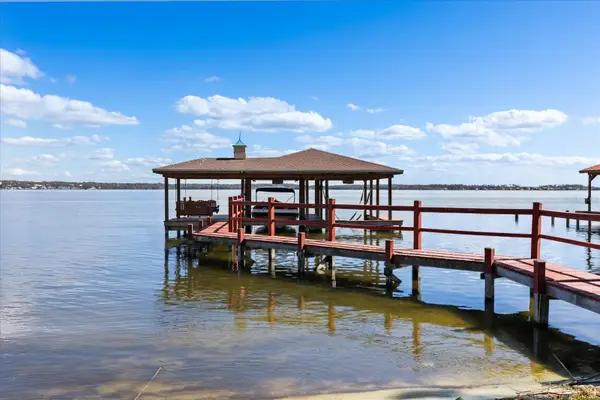 3001 Lakeshore Drive, MOUNT DORA, FL 32757