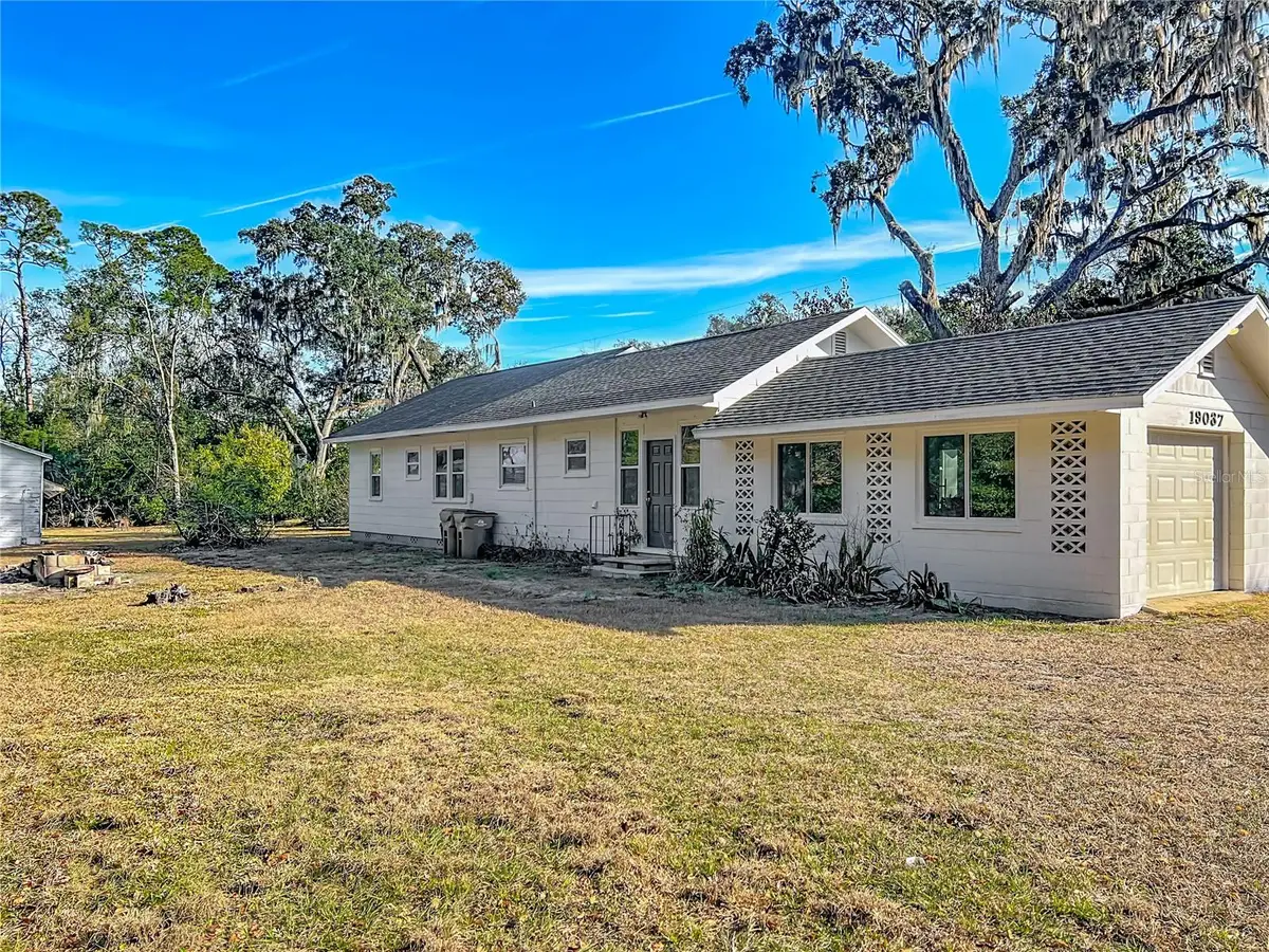 19037 Ravenswood Road, Altoona, FL 32702 - Image #1