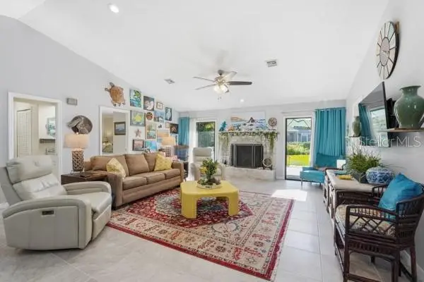 17 E Live Oak Avenue, Yalaha, FL 34797 - Image #2