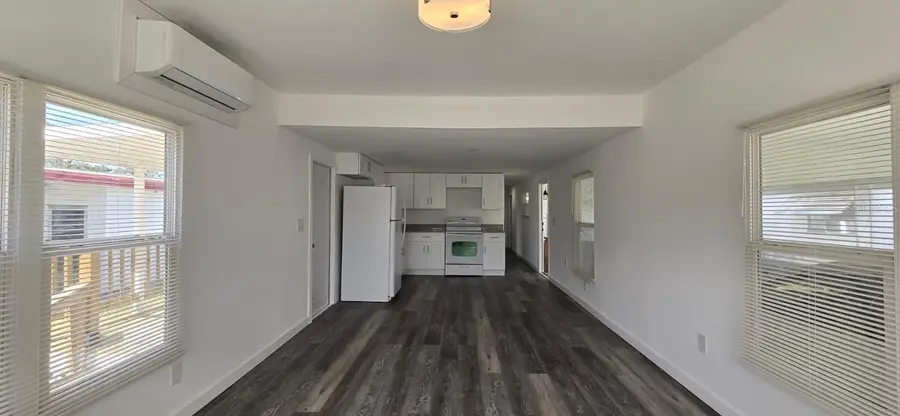 805 E Live Oak Street, Wildwood, FL 34785 - #2