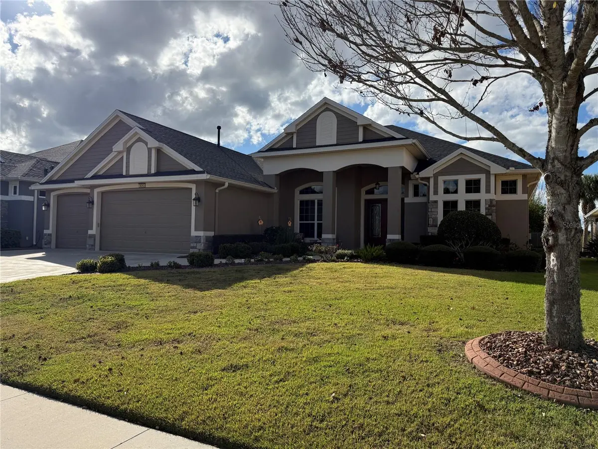 8293 Bridgeport Bay Circle, Mount Dora, FL 32757 - Image #1