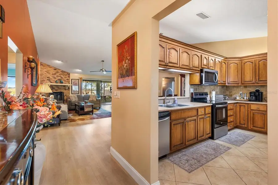 804 N Shore Drive, Leesburg, FL 34748 - #3