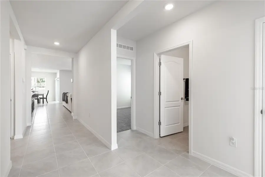 976 Bear Hammock Drive, Umatilla, FL 32784 - Image #3