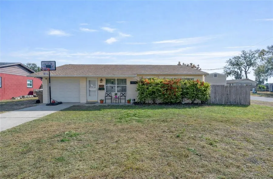 36424 S Fish Camp Road, Grand Island, FL 32735 - #2