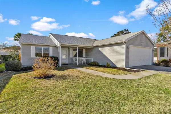 620 Prado Drive, LADY LAKE, FL 32159