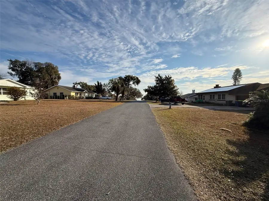 109 E Cedar Street, Howey In The Hills, FL 34737 - #2