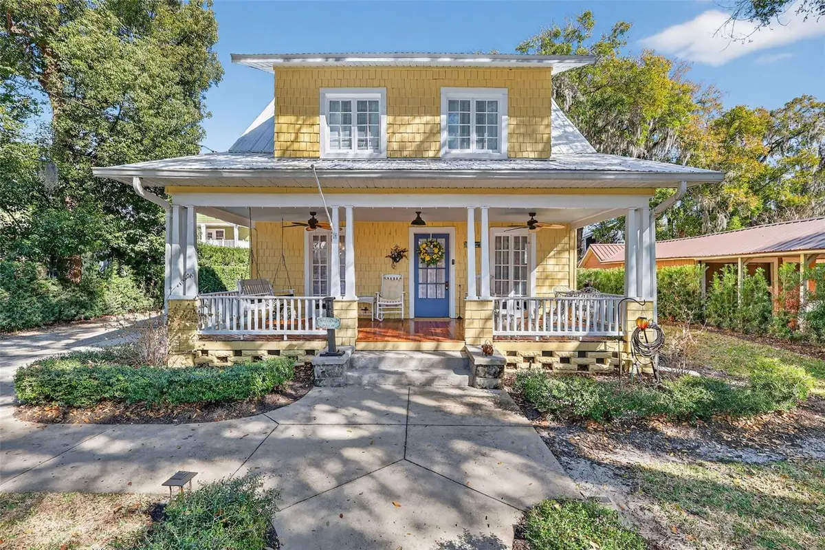 932 N Mcdonald Street, Mount Dora, FL 32757 - #1