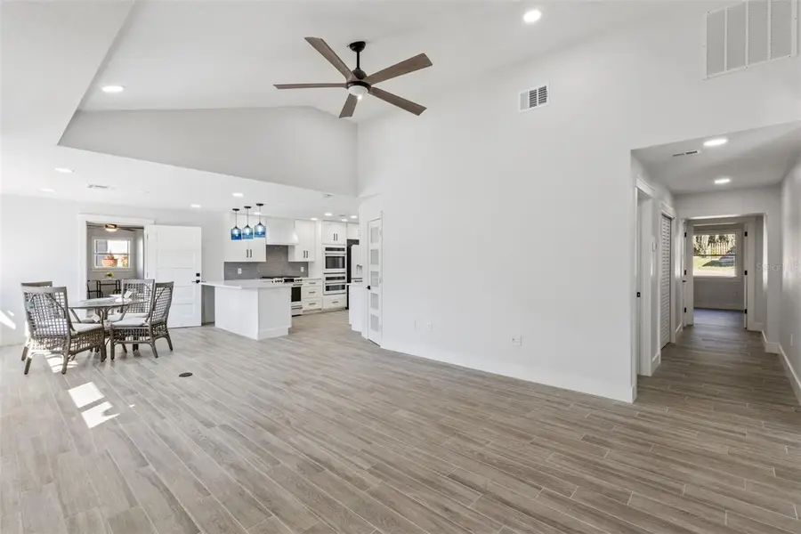 118 N Grandview Street, Mount Dora, FL 32757 - #3