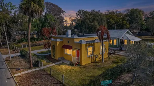 342 S Clayton Street, MOUNT DORA, FL 32757