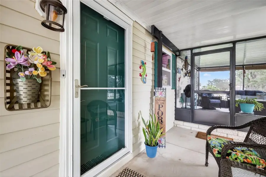 469 Santa Fe Road, Tavares, FL 32778 - #2