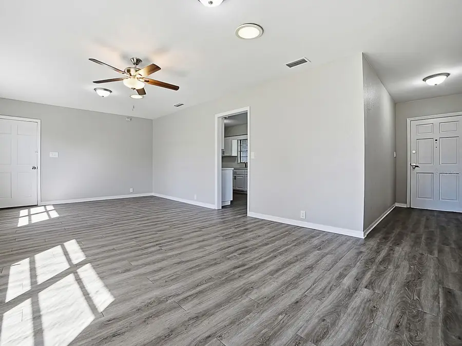 5 Oak Street, Yalaha, FL 34797 - #3