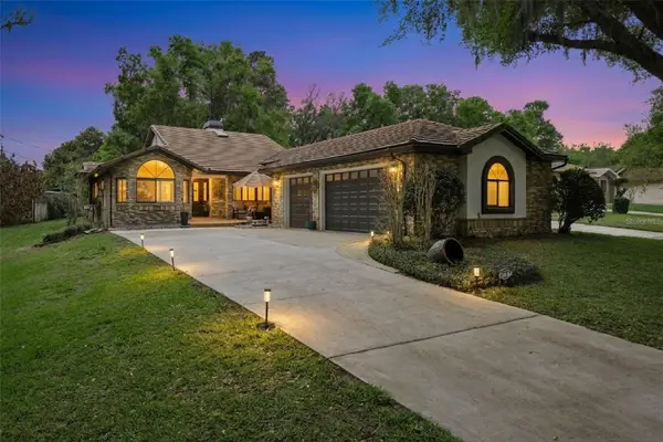 312 Waterwood Drive, YALAHA, FL 34797