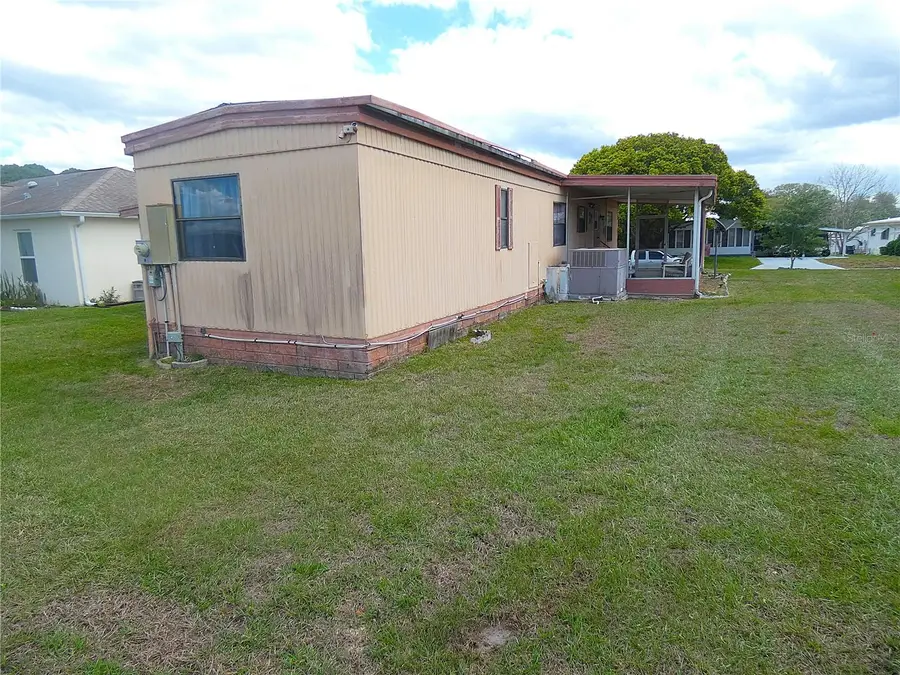 913 Beechwood Avenue, Lady Lake, FL 32159 - #2