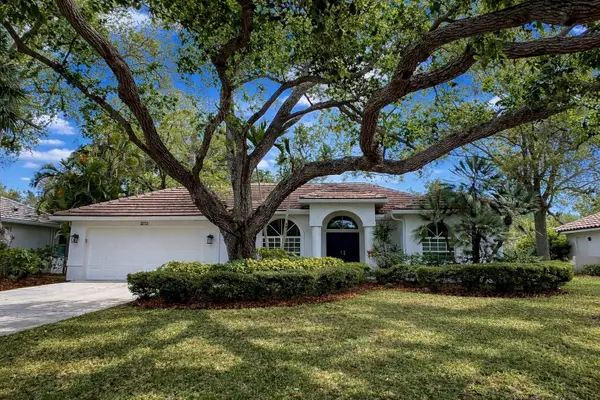 2152 Calusa Lakes Boulevard, NOKOMIS, FL 34275