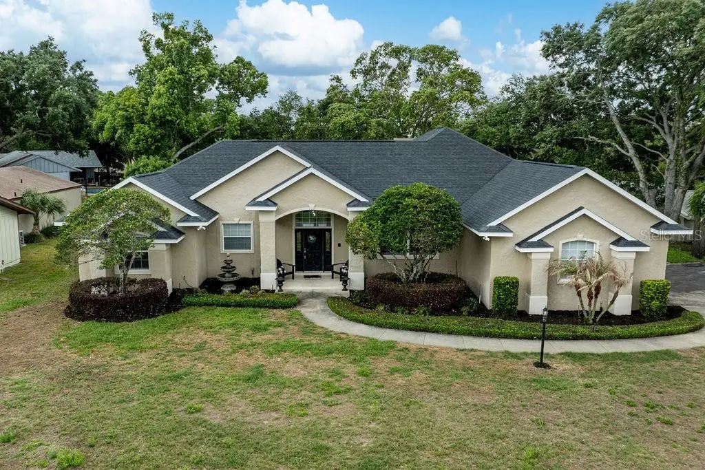 34041 Valencia Dr, Leesburg, FL 34788 - #1