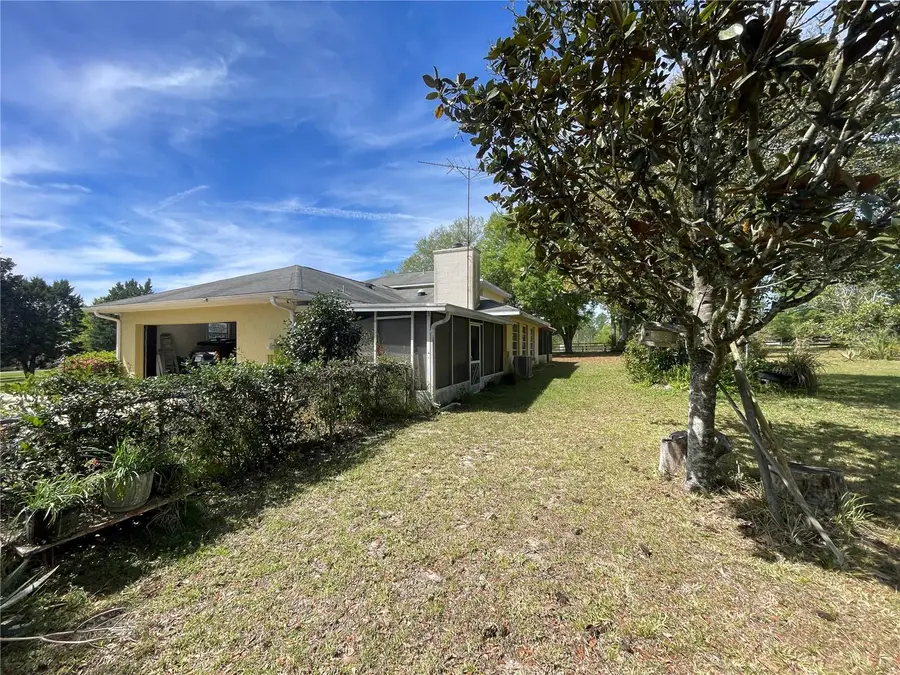 15121 SE 175th Street, Weirsdale, FL 32195 - #2